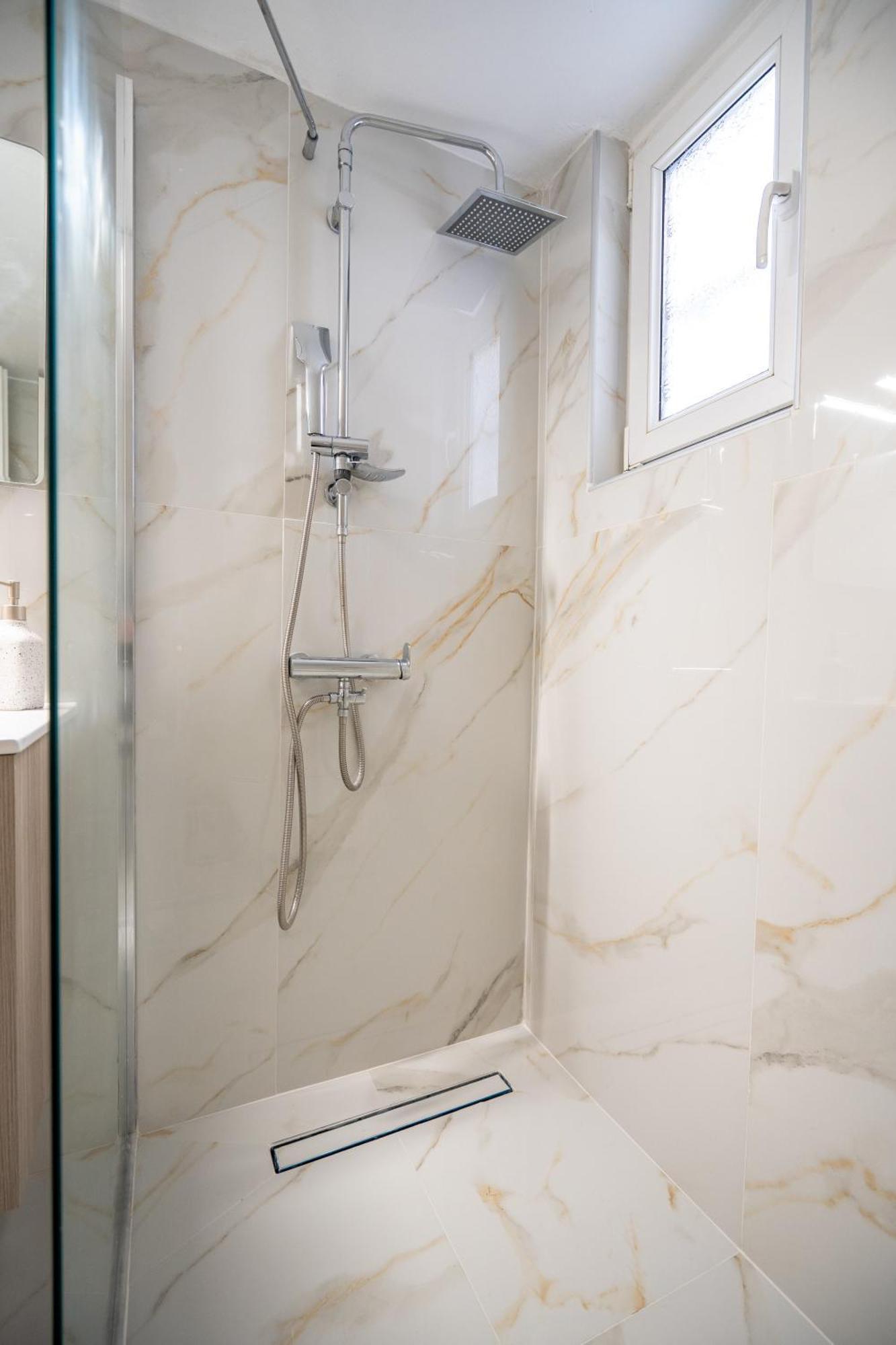 Apartment Neo Irakleio Train St. 1 Bedrm 4 Pers. Athens