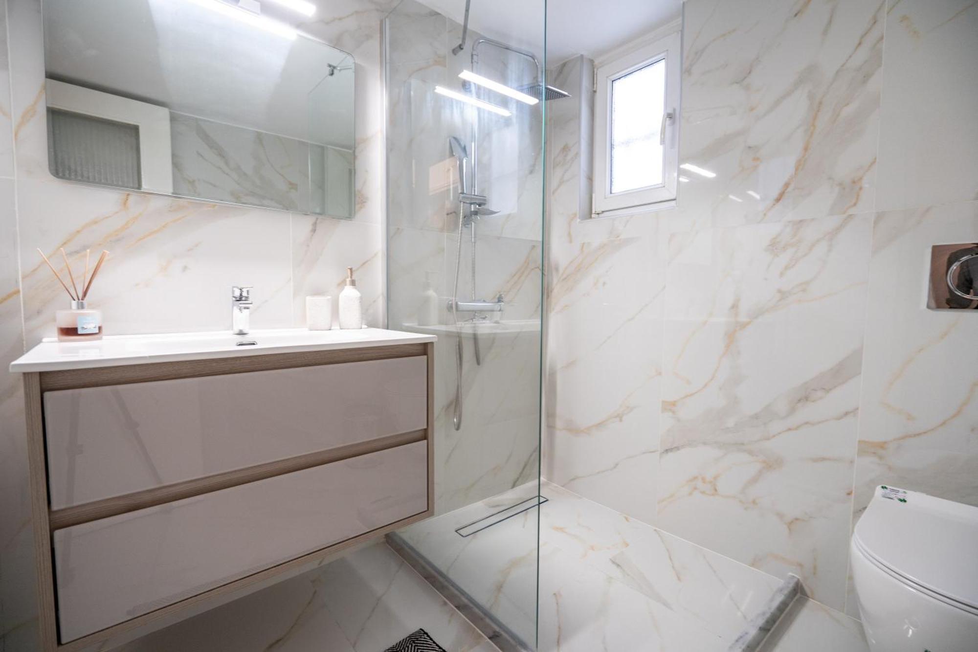 Apartment Neo Irakleio Train St. 1 Bedrm 4 Pers. *