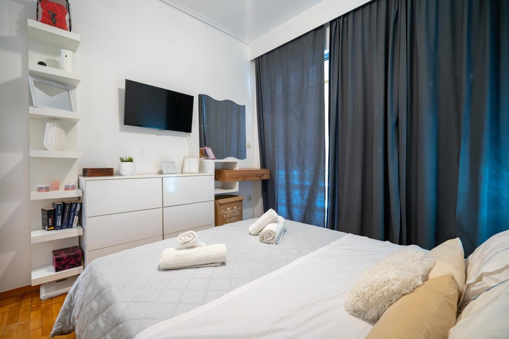 Neo Irakleio Train St. 1 Bedrm 4 Pers. Apartment *